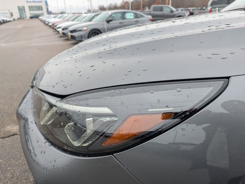 Used 2024 Ford Escape Platinum image 16