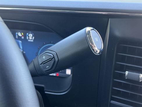 New 2026 Ford F250 Lariat w/ Black Appearance Package image 17