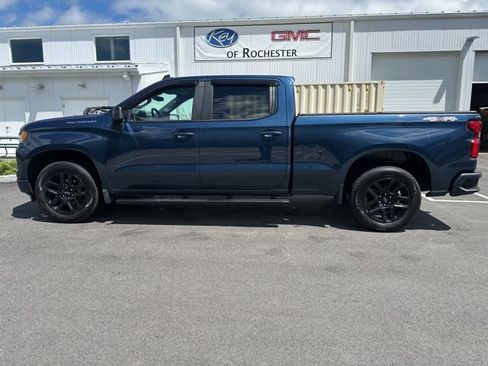 Used 2022 Chevrolet Silverado 1500 RST AWD/4WD image 2
