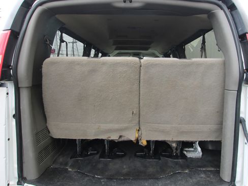 Used 2019 Chevrolet Express 3500 LT w/ LT Preferred Equipment Group image 11