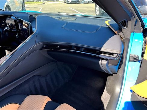 Used 2023 Chevrolet Corvette Stingray Preferred Cpe w/ Z51 Performance Package image 16