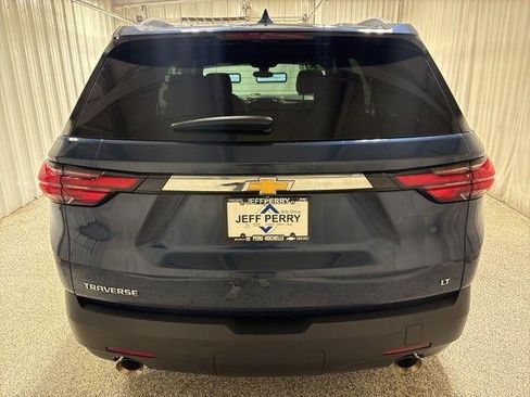 Used 2023 Chevrolet Traverse LT FWD image 5