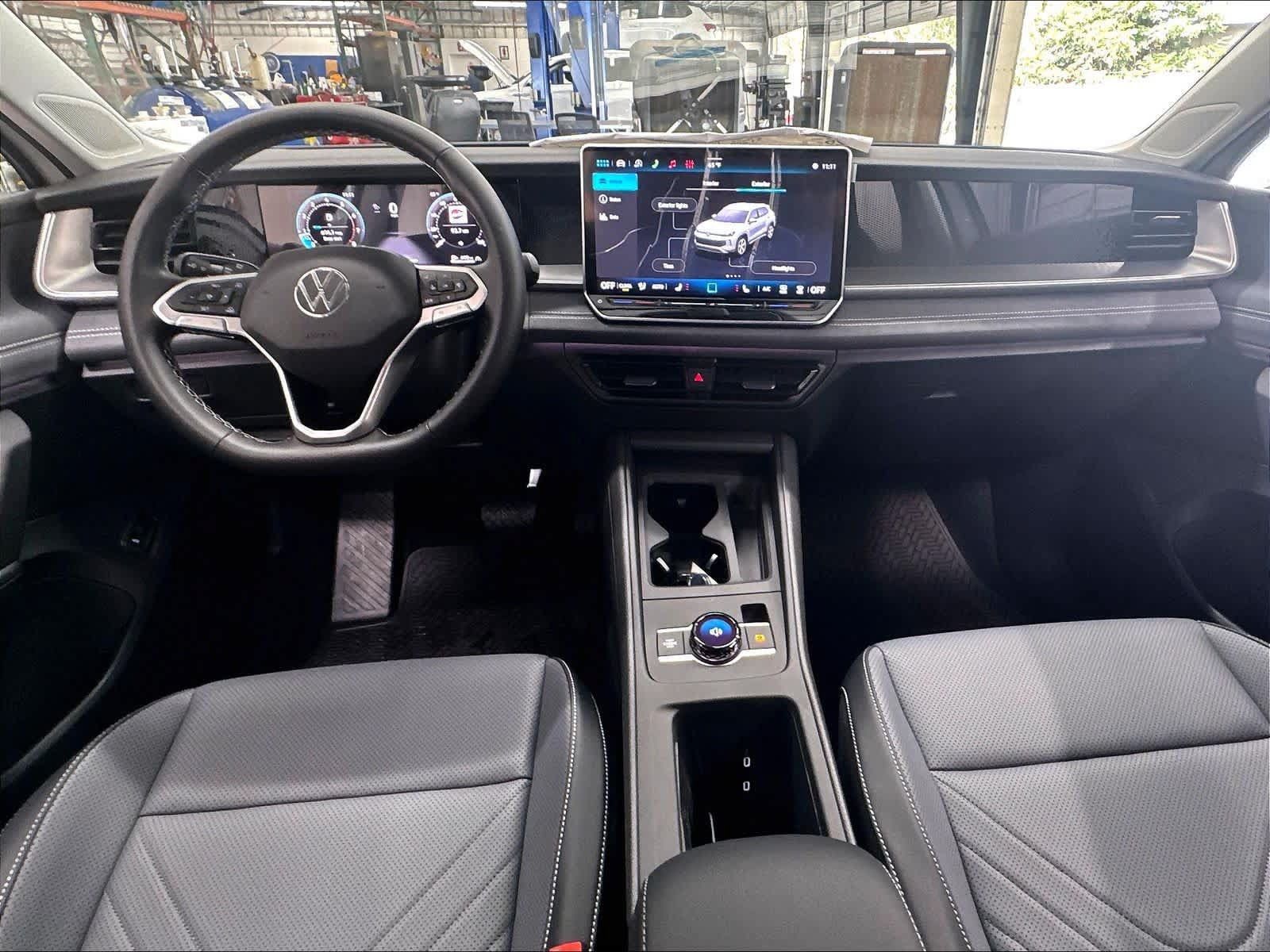 New 2026 Volkswagen Tiguan SE AWD/4WD image 5