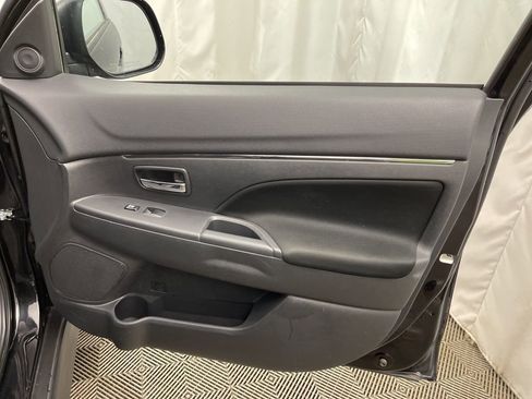 Used 2024 Mitsubishi Outlander Sport ES image 27