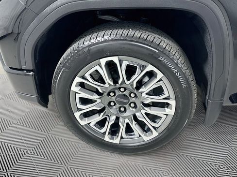 Used 2025 GMC Sierra 1500 Denali Ultimate AWD/4WD image 9