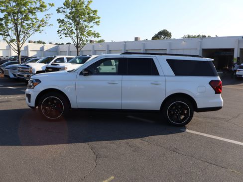 Used 2022 Ford Expedition Max Limited AWD/4WD image 18