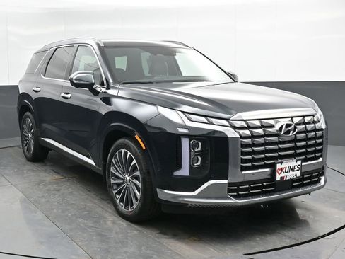 Used 2025 Hyundai Palisade Calligraphy image 5