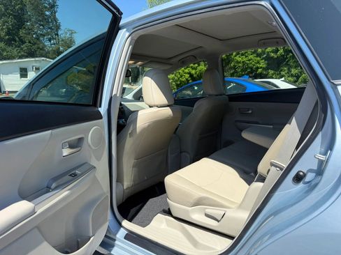 Used 2012 Toyota Prius V Five FWD image 9