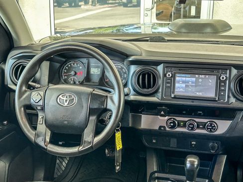 Used 2017 Toyota Tacoma SR w/ SR Convenience Package RWD image 12