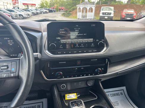 Used 2023 Nissan Rogue Platinum w/ Platinum Premium Package AWD/4WD image 18