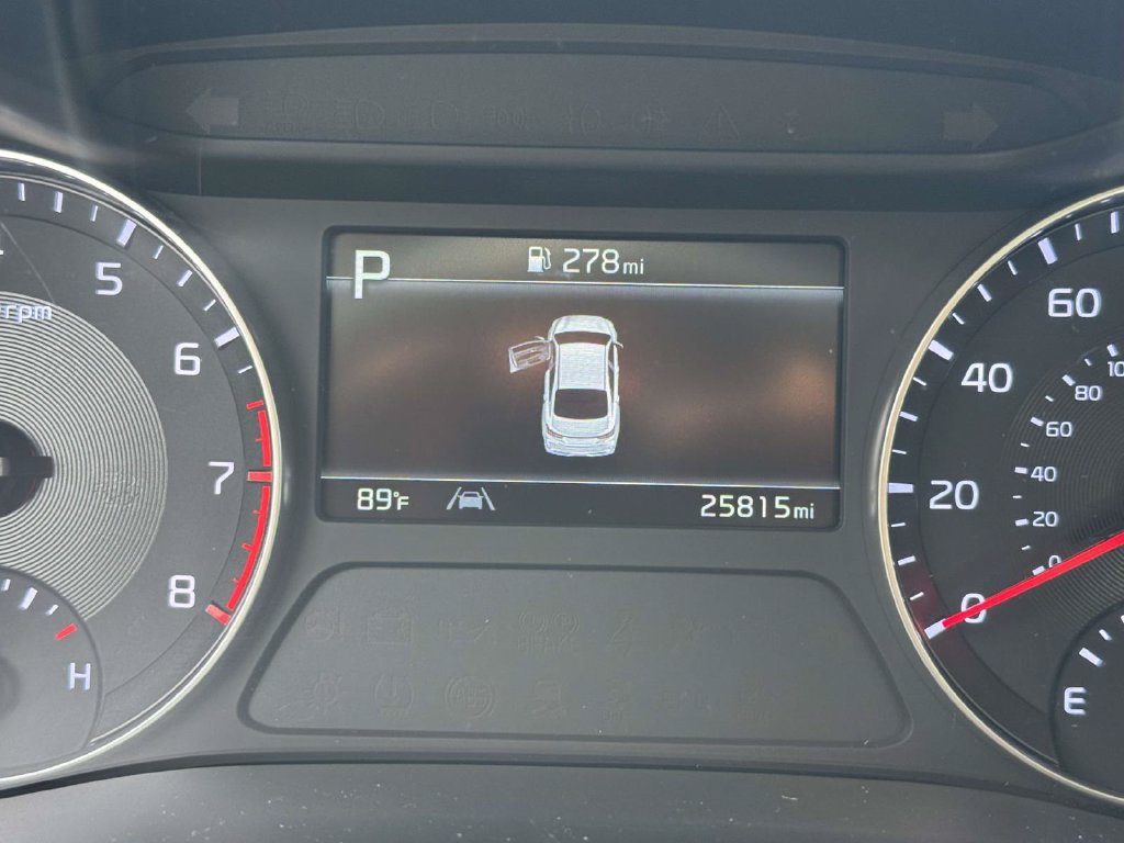 Used 2022 Kia Forte LXS FWD image 26