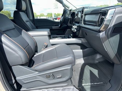 New 2026 Ford F250 Lariat w/ FX4 Off-Road Package image 21