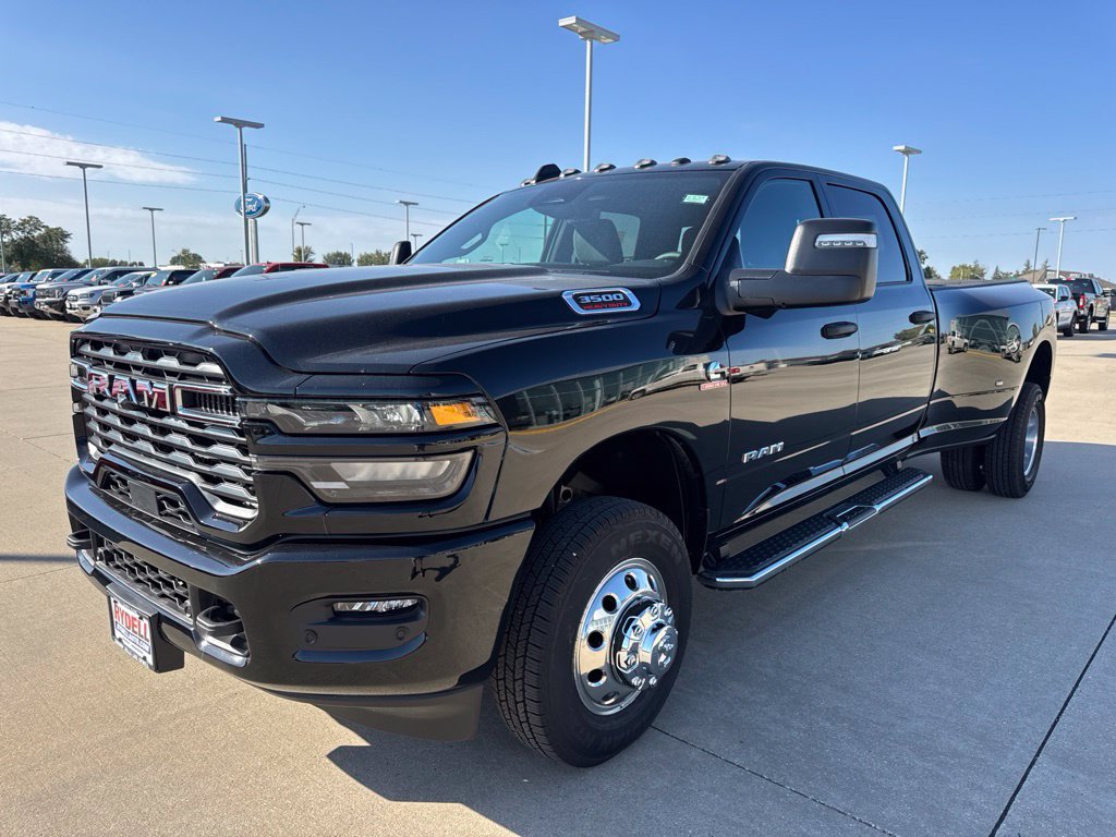 New 2027 RAM 3500 Big Horn AWD/4WD image 25
