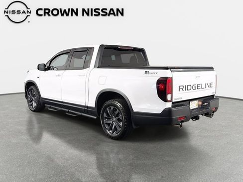Used 2025 Honda Ridgeline Sport image 8