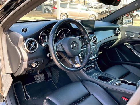 Used 2019 Mercedes-Benz GLA 250 image 16