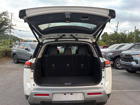 Used 2022 Nissan Pathfinder SL FWD image 20