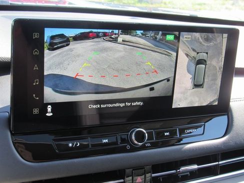 New 2025 Mitsubishi Outlander SE image 18