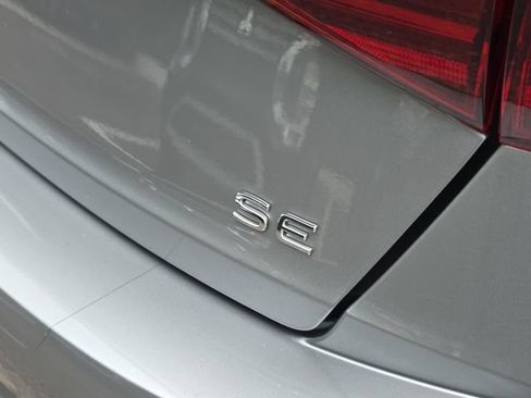 Used 2025 Volkswagen Jetta SE FWD image 6