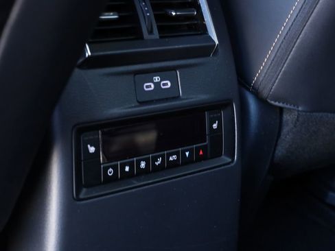 Used 2025 MAZDA CX-90 3.3 Turbo S w/ Premium Package image 11