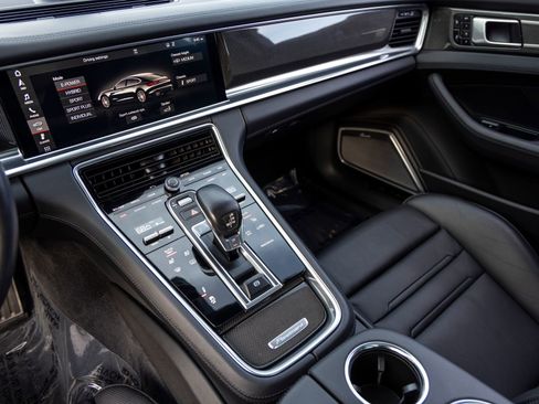 Used 2018 Porsche Panamera Turbo S image 45