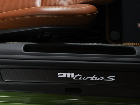 Used 2022 Porsche 911 Turbo S AWD/4WD image 37