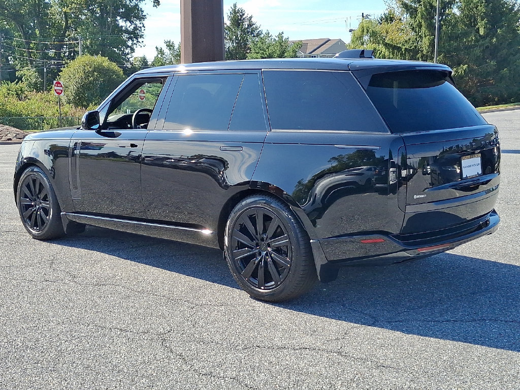 New 2026 Land Rover Range Rover Long Wheelbase SE AWD/4WD image 4