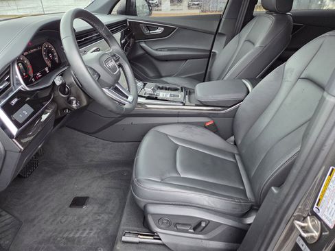 Used 2025 Audi Q7 2.0T Premium image 5