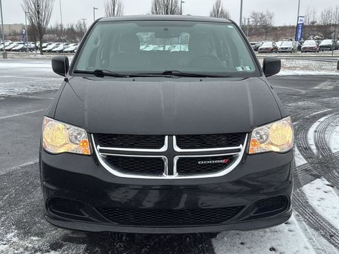 Used 2015 Dodge Grand Caravan American Value Package w/ UConnect Hands-Free Group image 17