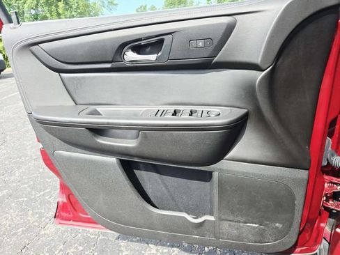 Used 2017 Chevrolet Traverse LT FWD image 30