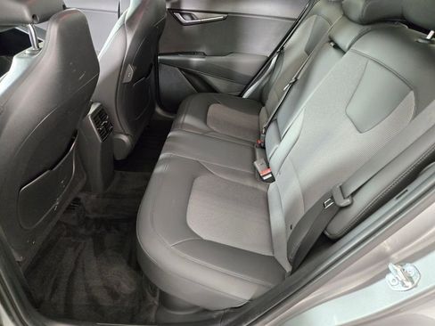 Used 2023 Kia Niro EX FWD image 16