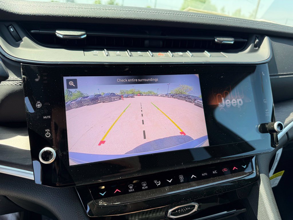 New 2026 Jeep Grand Cherokee Altitude AWD/4WD image 18