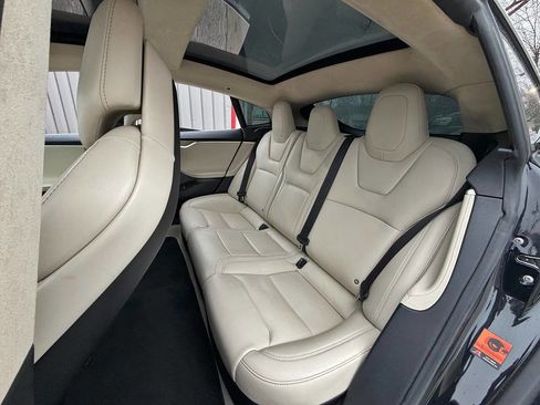 Used 2017 Tesla Model S 60 image 13
