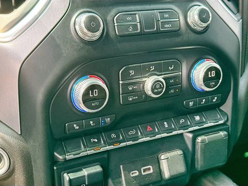 Used 2021 GMC Sierra 1500 SLT RWD image 17