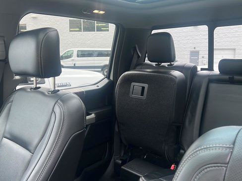 Used 2017 Ford F150 Lariat w/ Equipment Group 502A Luxury AWD/4WD image 18