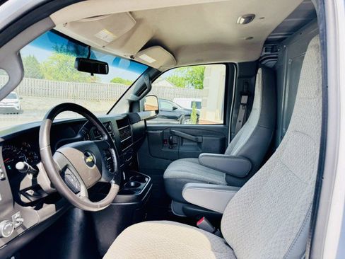 Used 2020 Chevrolet Express 2500 w/ Driver Convenience Package image 17