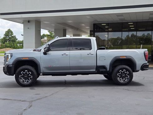 Used 2024 GMC Sierra 2500 AT4X AWD/4WD image 2