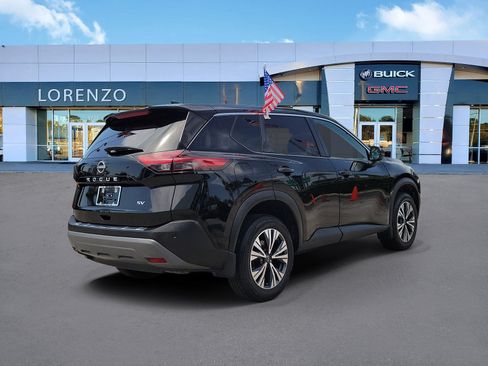 Used 2022 Nissan Rogue SV FWD image 5