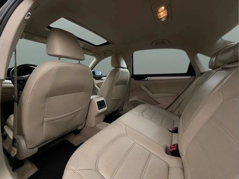 Used 2013 Volkswagen Passat 2.5 SE FWD image 11