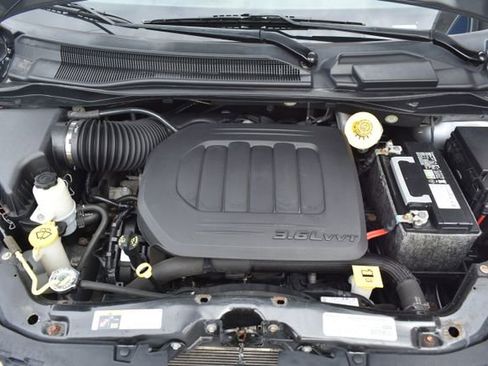 Used 2019 Dodge Grand Caravan SE image 44