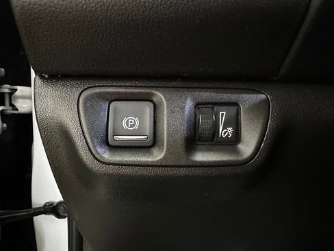 Used 2020 GMC Acadia SLE image 11