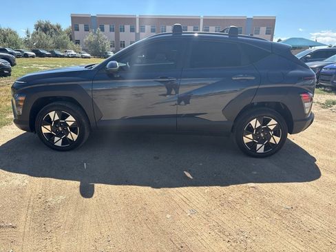 Used 2024 Hyundai Kona SEL AWD/4WD image 2