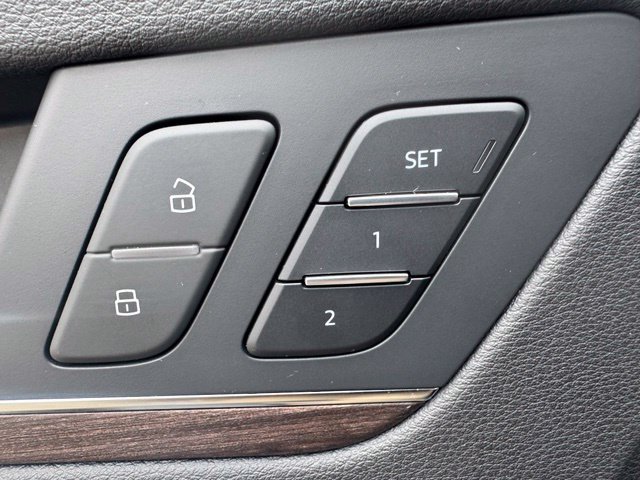 Used 2022 Audi Q5 2.0T Premium AWD/4WD image 9