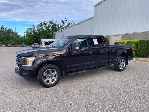 Used 2018 Ford F150 XLT w/ Equipment Group 302A Luxury AWD/4WD image 7
