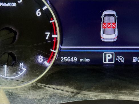 Used 2025 Nissan Sentra SR FWD image 8
