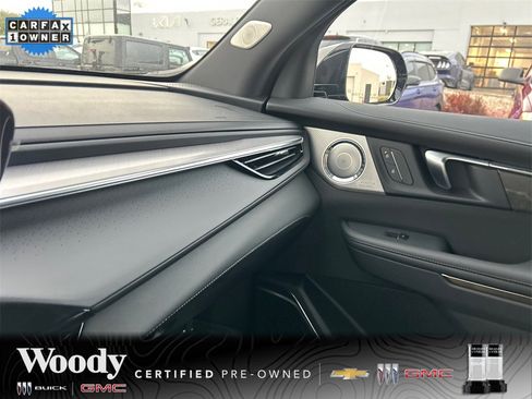 Certified 2025 Buick Enclave Avenir w/ Trailering Package, 5000 lbs. image 27