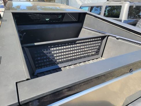 Used 2024 Tesla Cybertruck Cyberbeast AWD/4WD image 6
