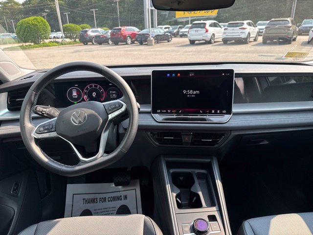 Certified 2025 Volkswagen Tiguan SE AWD/4WD image 17