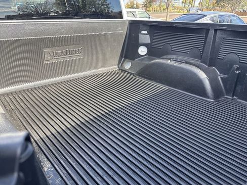 Used 2025 GMC Sierra 1500 SLT image 26