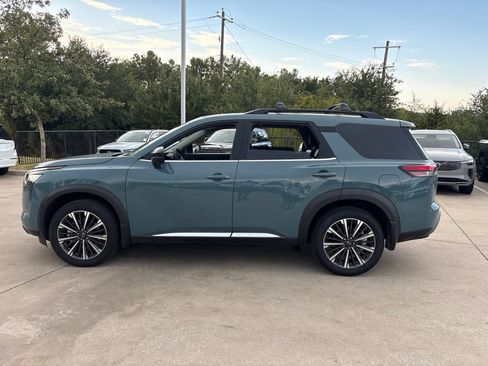 Used 2026 Nissan Pathfinder Platinum w/ Cargo Package FWD image 8
