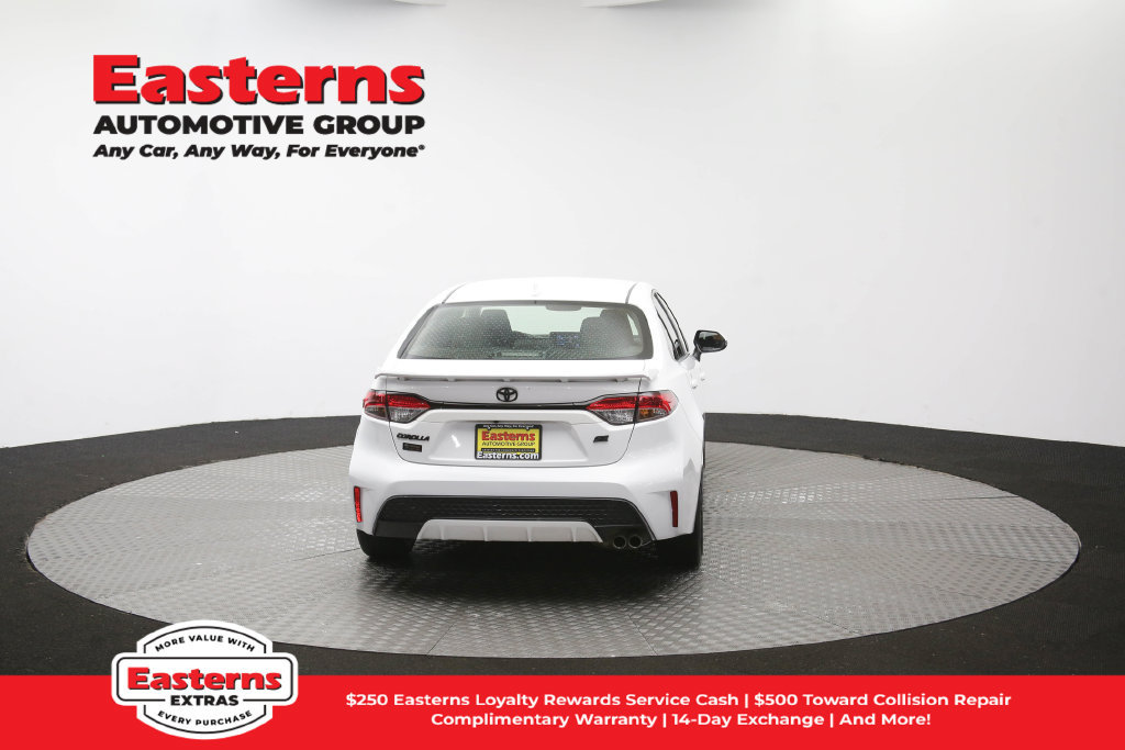 Used 2022 Toyota Corolla SE FWD image 35